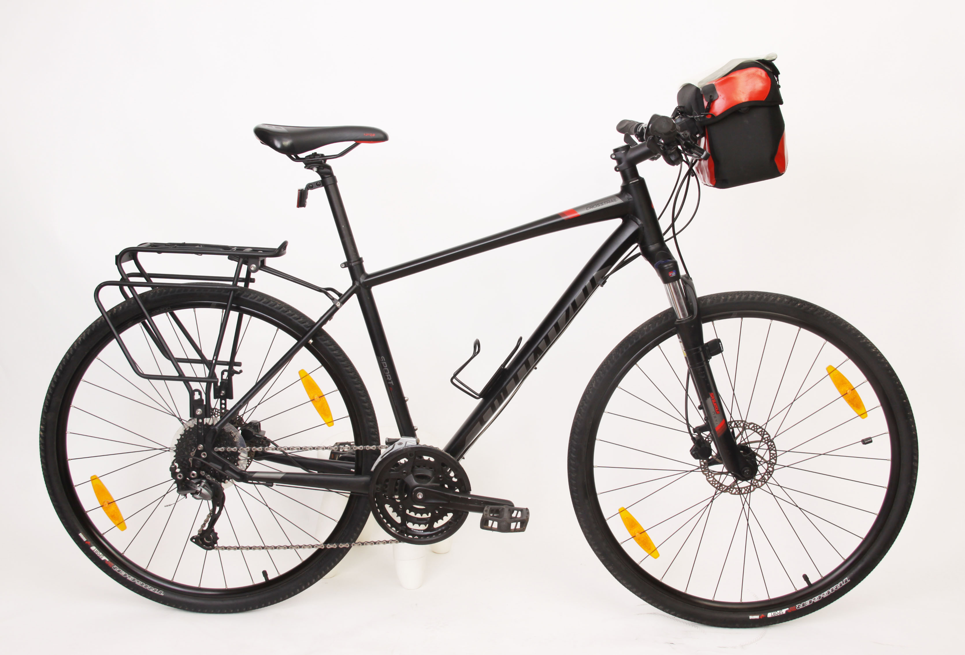 Bari bike hire Road bike rentals Puglia Rent an ebike trekking